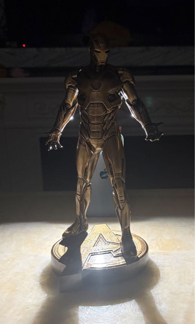 アイアン・マーク21ゴールドフィギュア