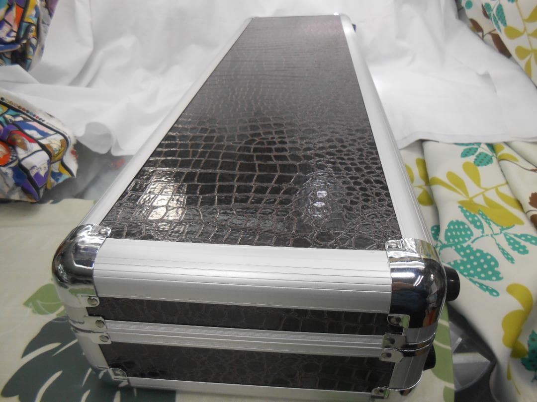 新品未使用(送料無料)13.450円　沖縄三線専用　アルミ縁ハードケース