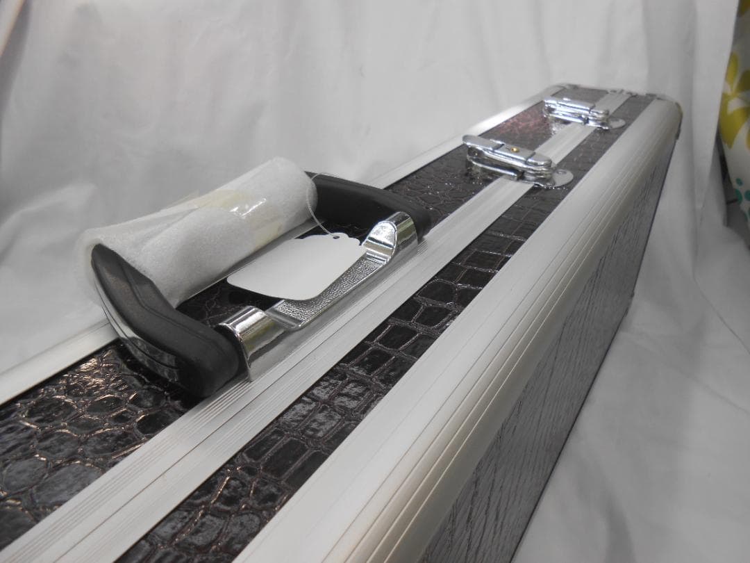 新品未使用(送料無料)13.450円　沖縄三線専用　アルミ縁ハードケース