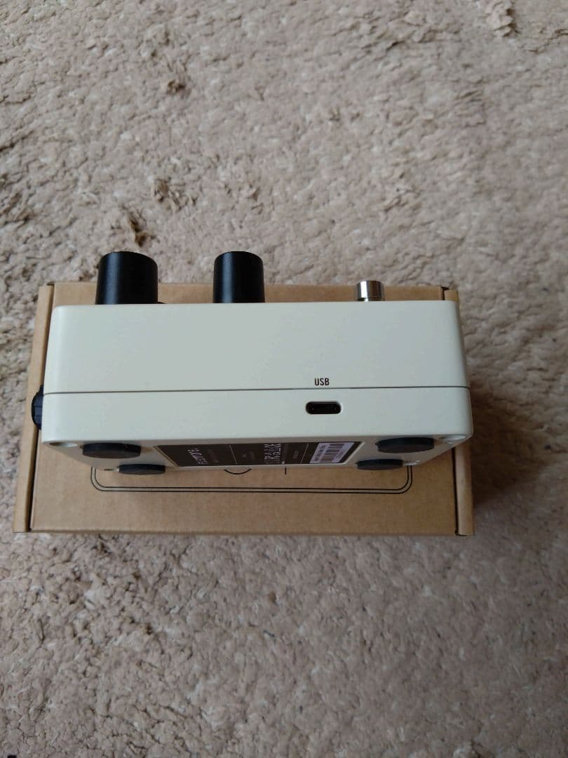 UAFX Studio Reverb ever moreギターエフェクター