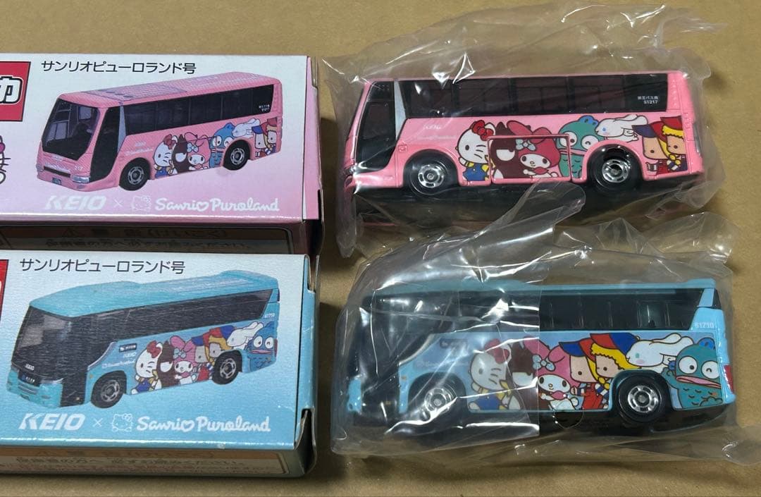 トミカ サンリオピューロランド号 2台セット