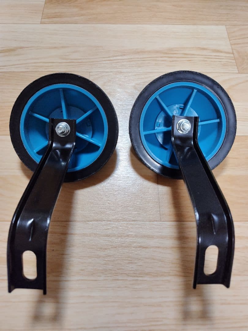 【値下げ】People 14インチ自転車 （ 補助輪 ヘルメット スタンド付き）