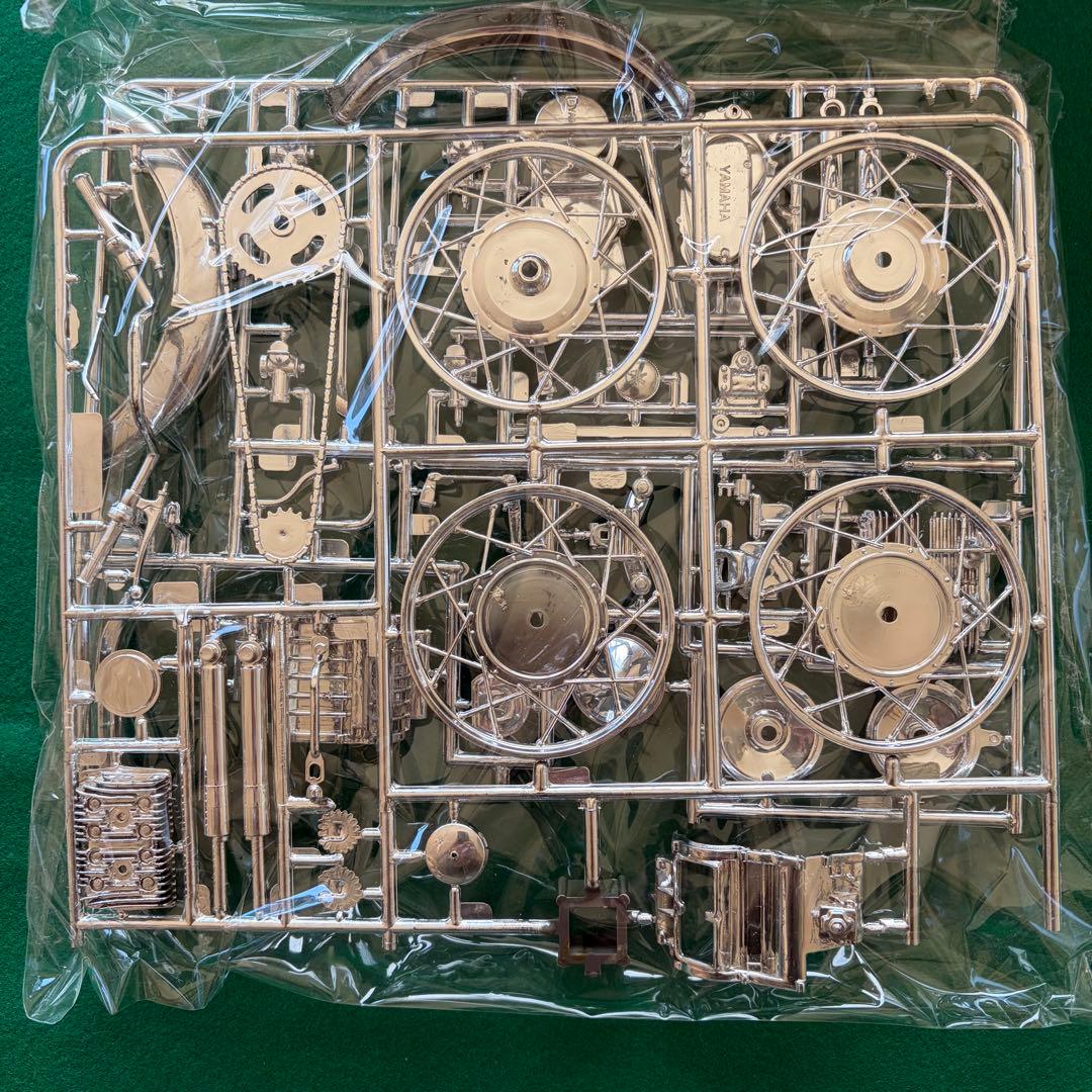 Revell 1/8 Yamaha Grand Prix 350 プラモデル