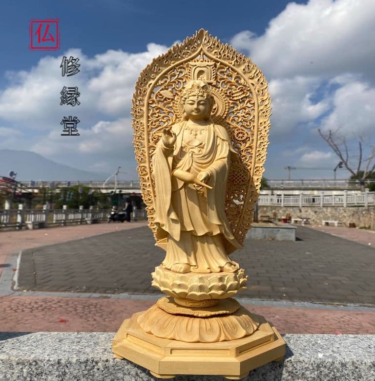 【修縁堂】古美術品 飛天光背 浄瓶観音 仏師で仕上げ品 木造仏像