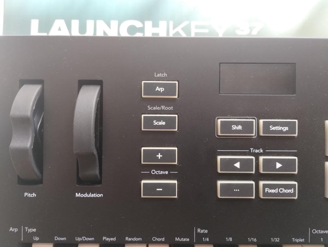 NOVATION / Launchkey 37 MK3 MIDIキーボード