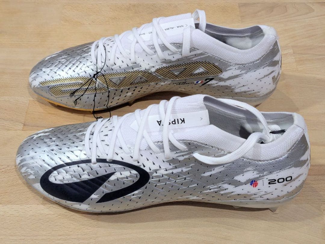 【全世界200足限定】グリーズマン　アトレティコ通算200ゴール記念スパイク