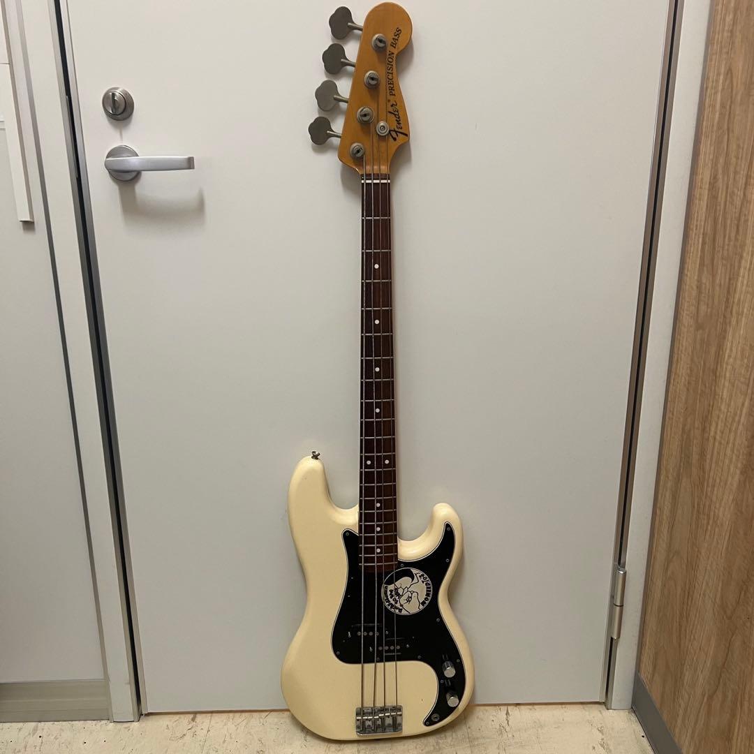 フェンダー　プレシジョンベース