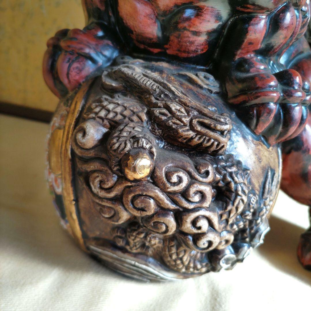 九谷焼　玉獅子置物