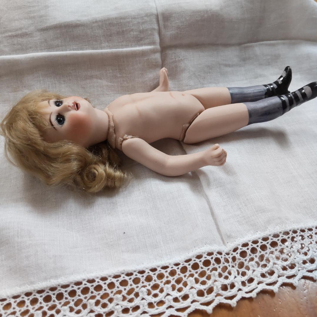 SFBJ　ドール　アンティーク風　ミニョネット