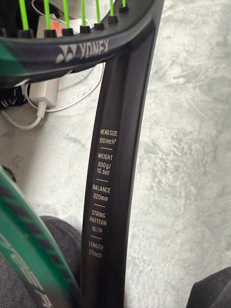 も*ま様 ヨネックス　テニスラケット　VCORE PRO 100