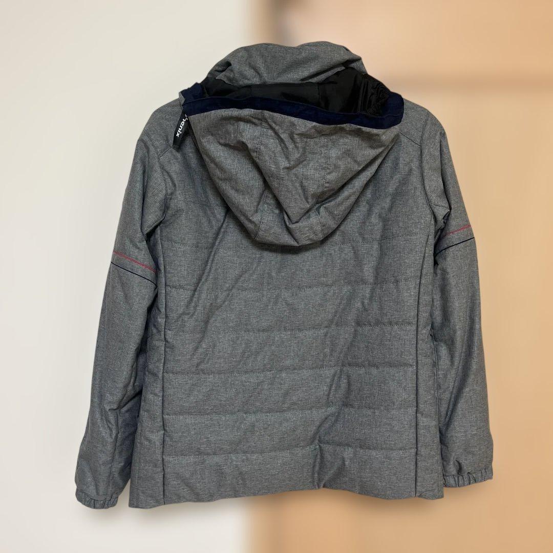 グレー フード付き スキーウェア 中綿入り　160