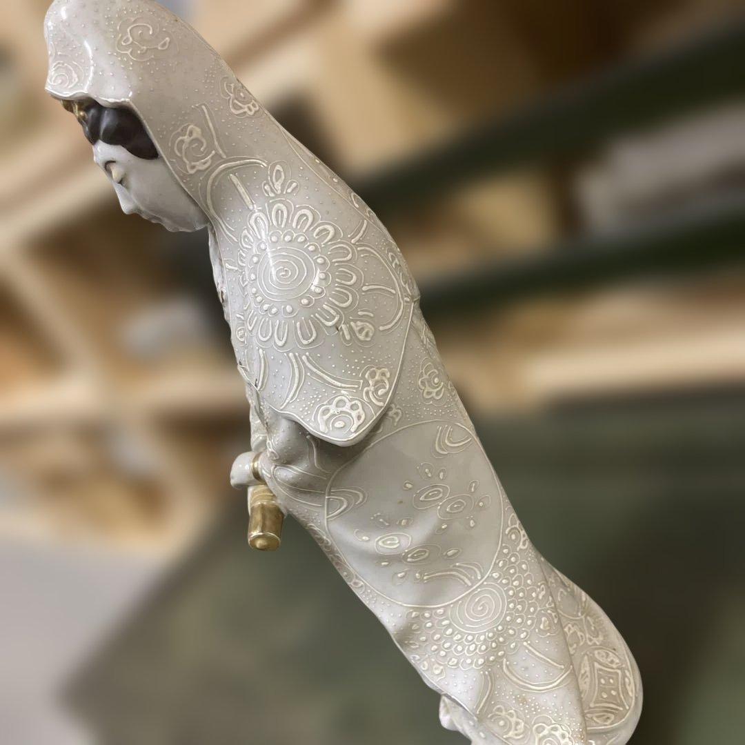 九谷焼白絵付け金彩観音　石川県 日本美術　骨董品　アンティーク