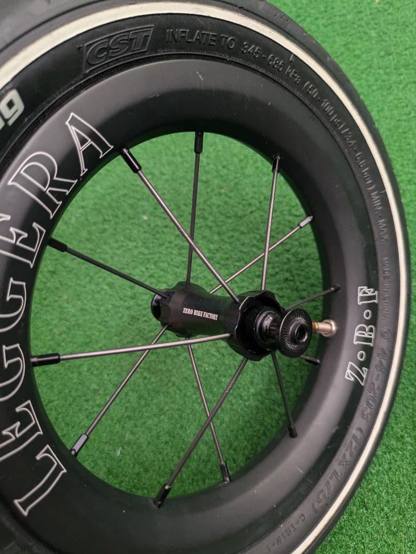 LEGGERA後期型 ゼロバイク　12インチ　ホイール　ストライダー　ランバイク