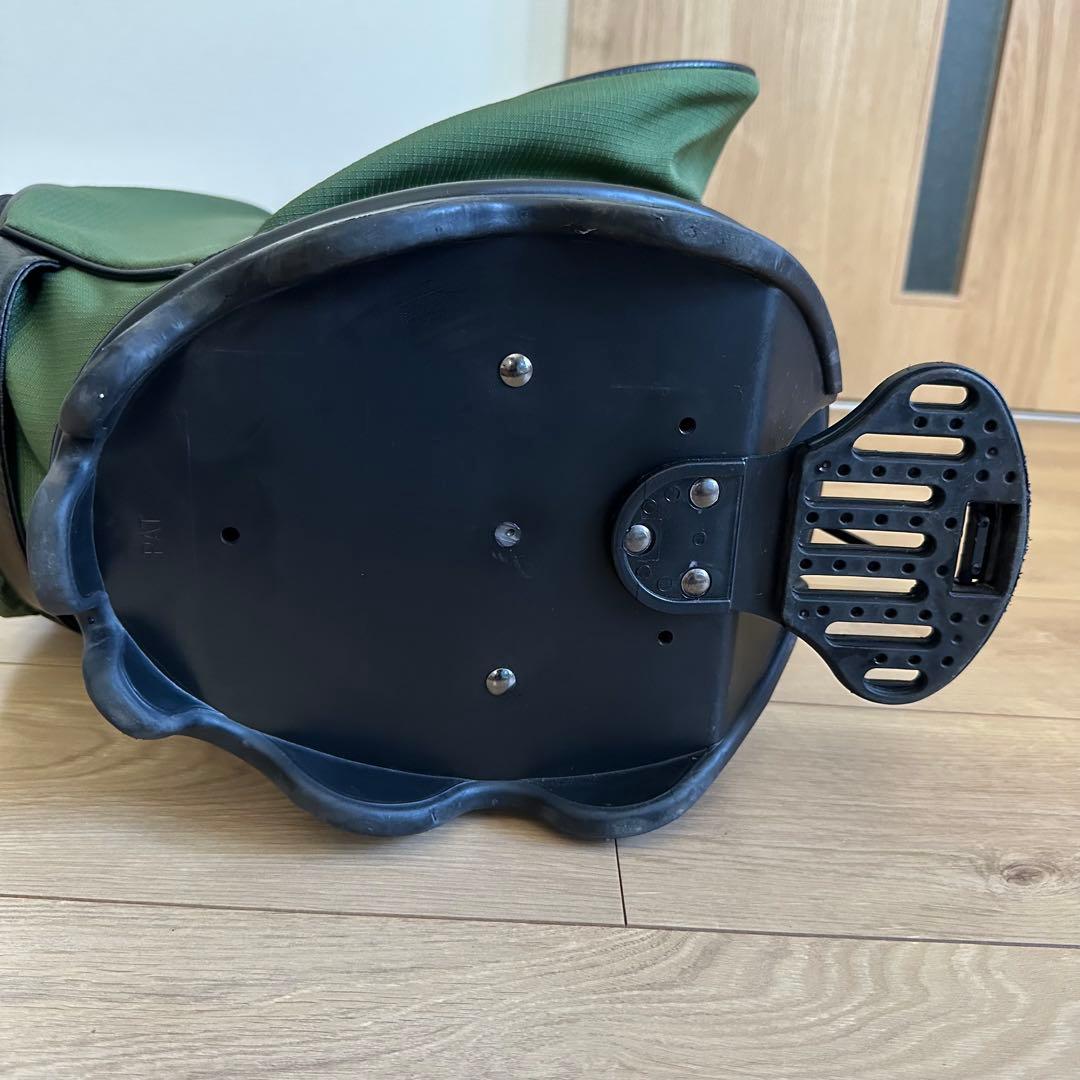 美品 CALLAWAY キャディバッグ 9.5型 スタンド カーキ SS22JM