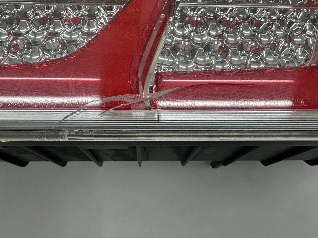 KOITO 小糸　テールランプ　3連　シーケンシャルタイプ 右のみ　レッド