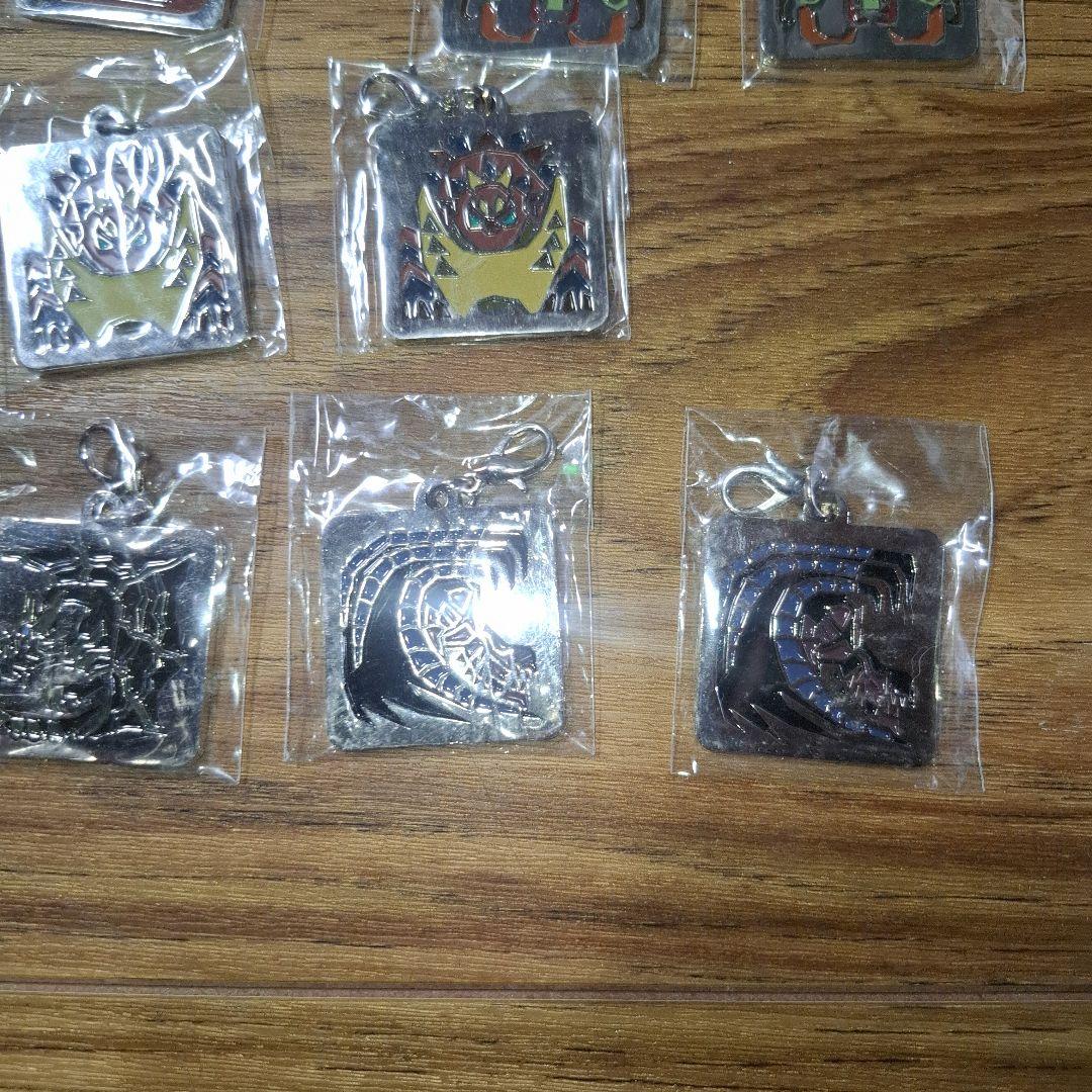 モンスターハンターMONSTERHUNTER　メタルチャームキーホルダーフィギア