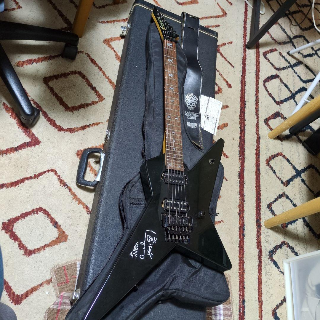 EDWARDS アンチャン　エレキギター サイン入り