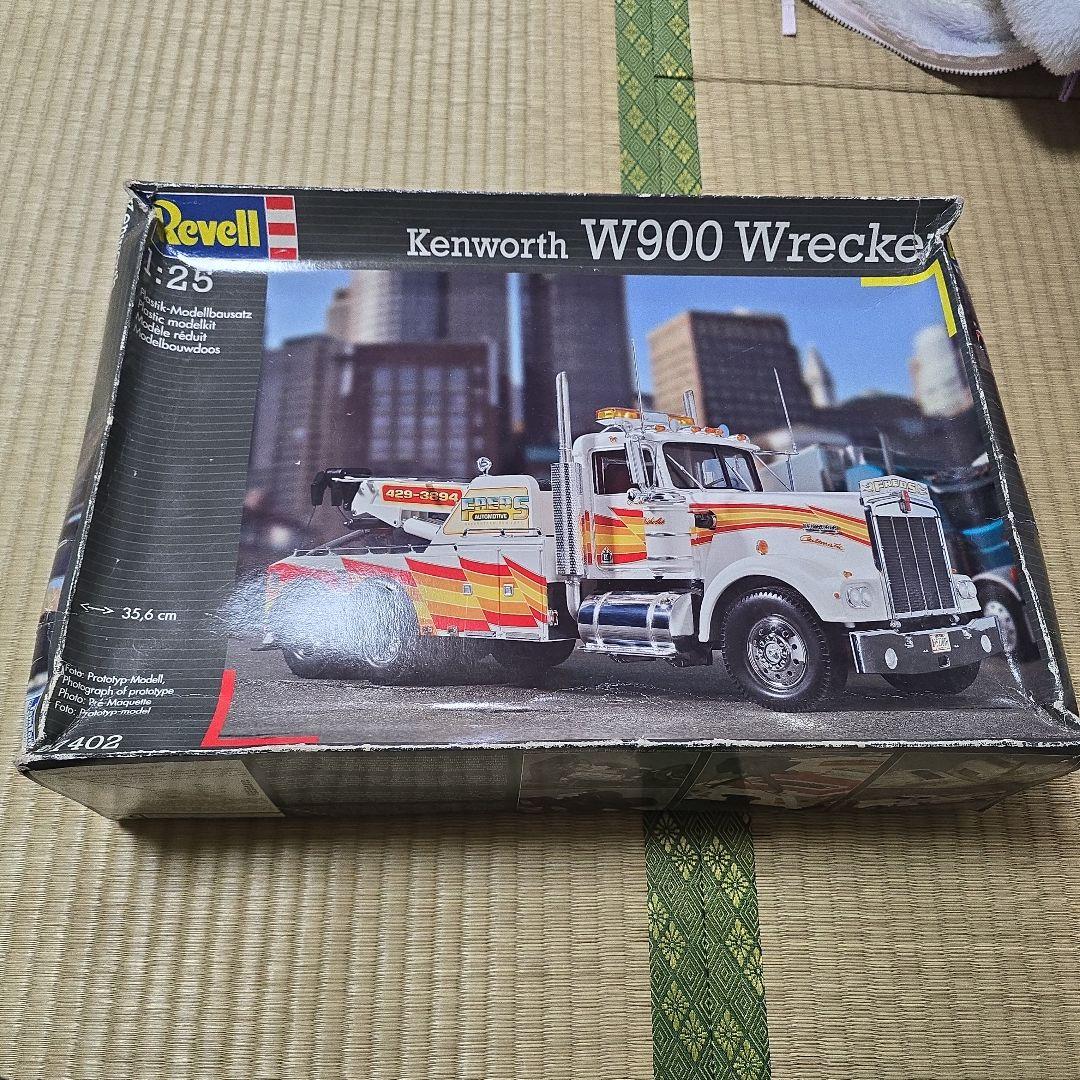 希少！！Revell Kenworth W900 Wrecker 1:25