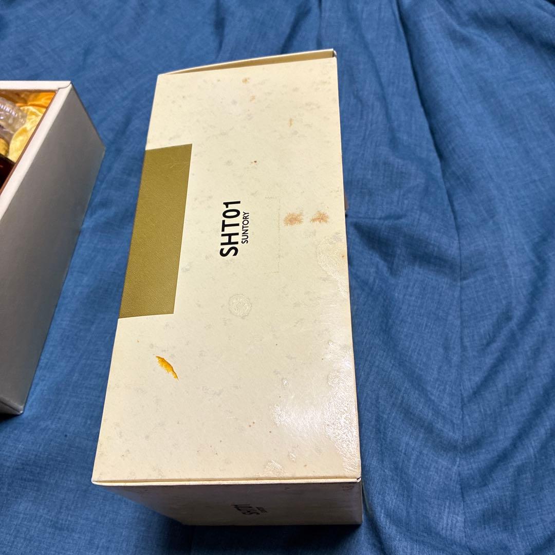 サントリー 響 17年 ゴールドラベル 750ml 箱付き　新品未開封