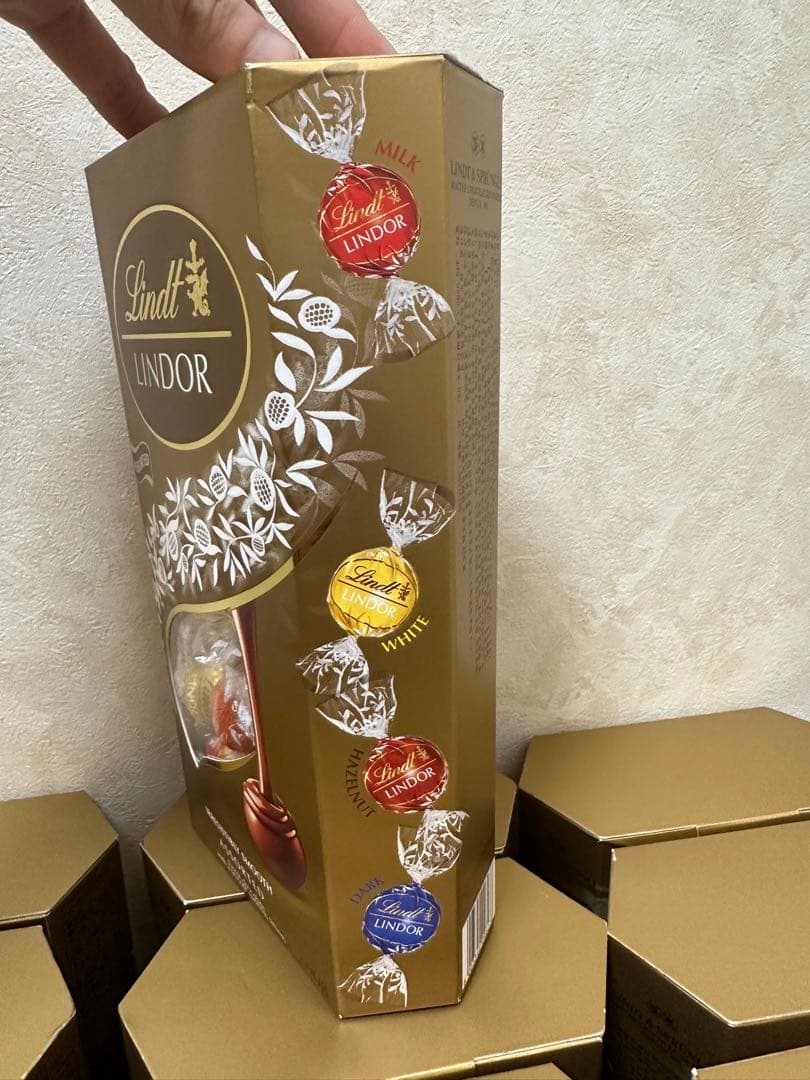 リンツ リンドール 4種アソート 敬老の日 600g 4個