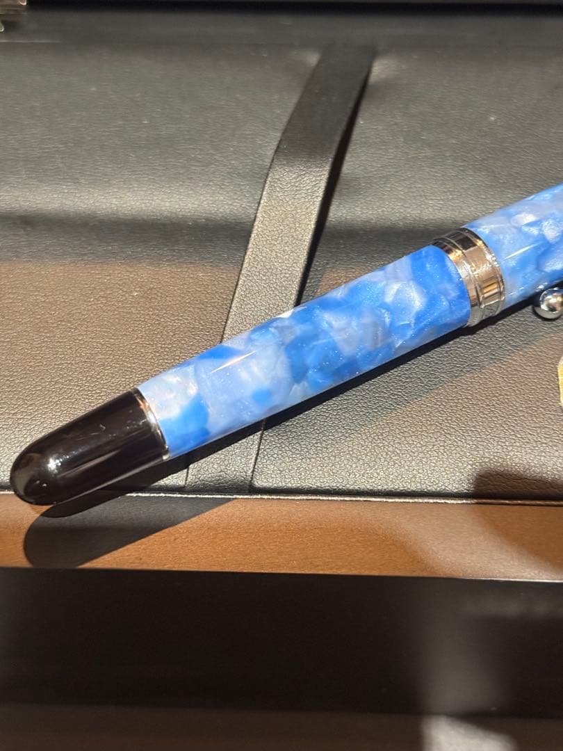 アウロラ万年筆　プルトーネ　ef