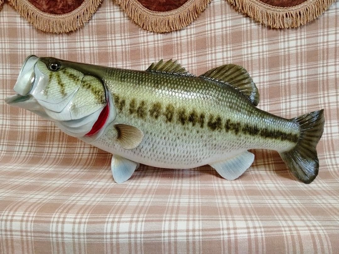 ハンドメイド　62cmブラックバス壁掛け　魚釣り　フィギュア　レプリカ