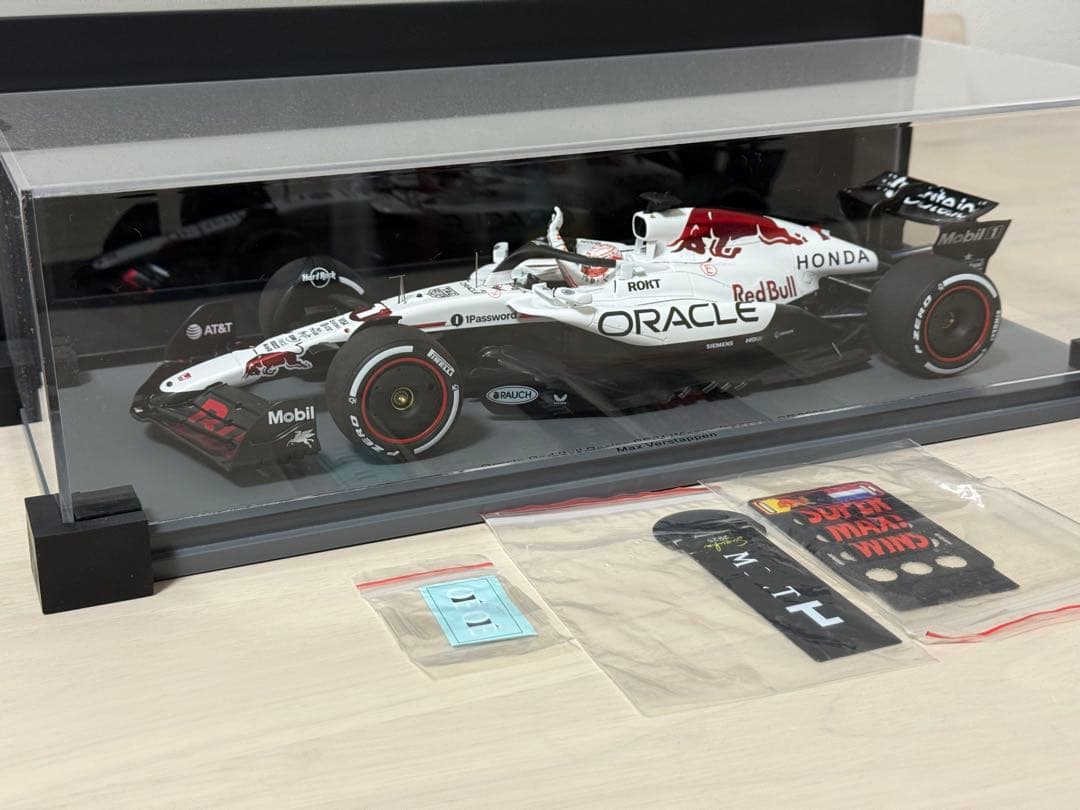 スパーク spark 1/18 RB21 2025日本GP M.フェルスタッペン
