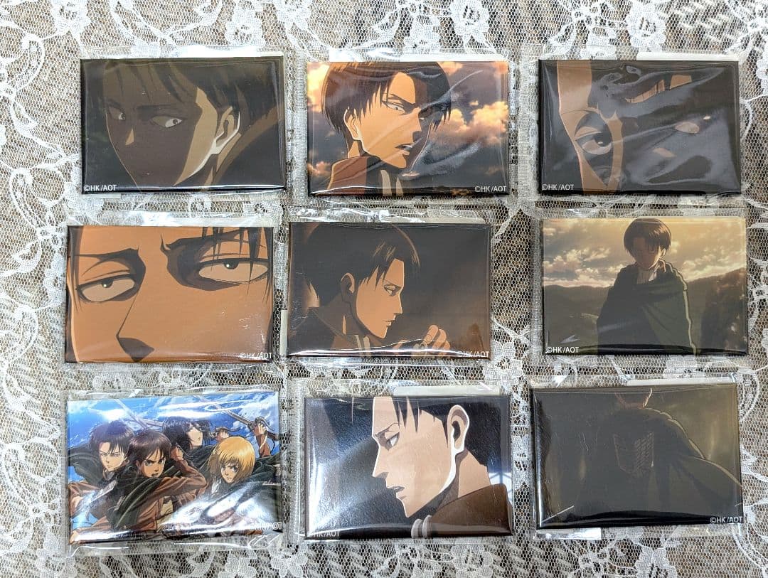 進撃の巨人 リヴァイ百景　缶バッジ46個セット＋おまけ2個