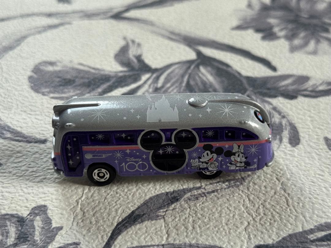 ディズニー 100周年 ディズニークルーザー トミカ