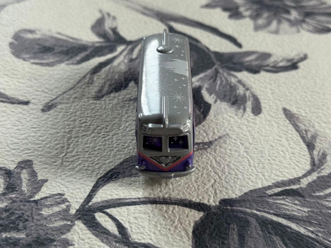 ディズニー 100周年 ディズニークルーザー トミカ