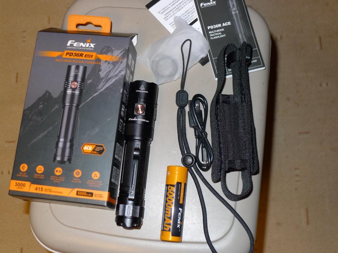 Fenix PD36R ACE 3000ルーメン SFT70 Gen2搭載