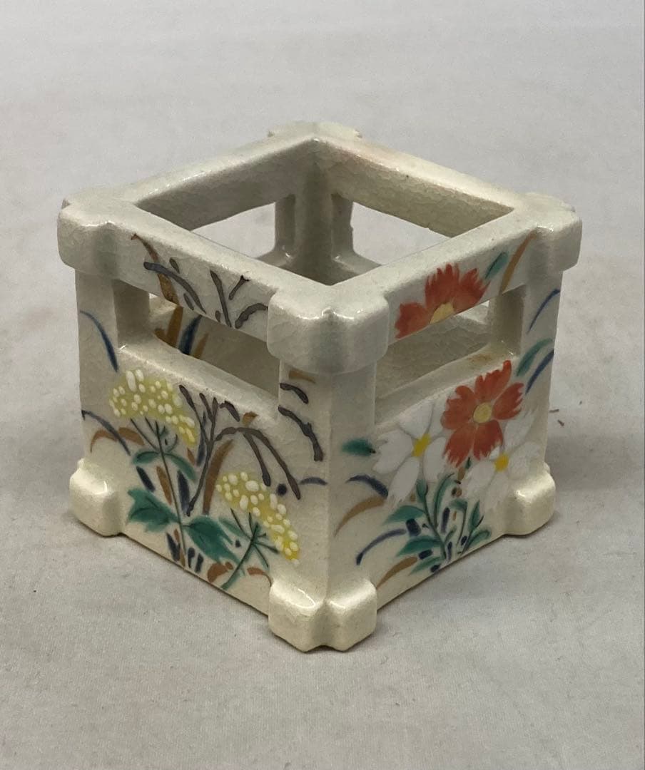 B534b「秋草図 井戸蓋置」宮川香雲作　竜谷　共布共箱