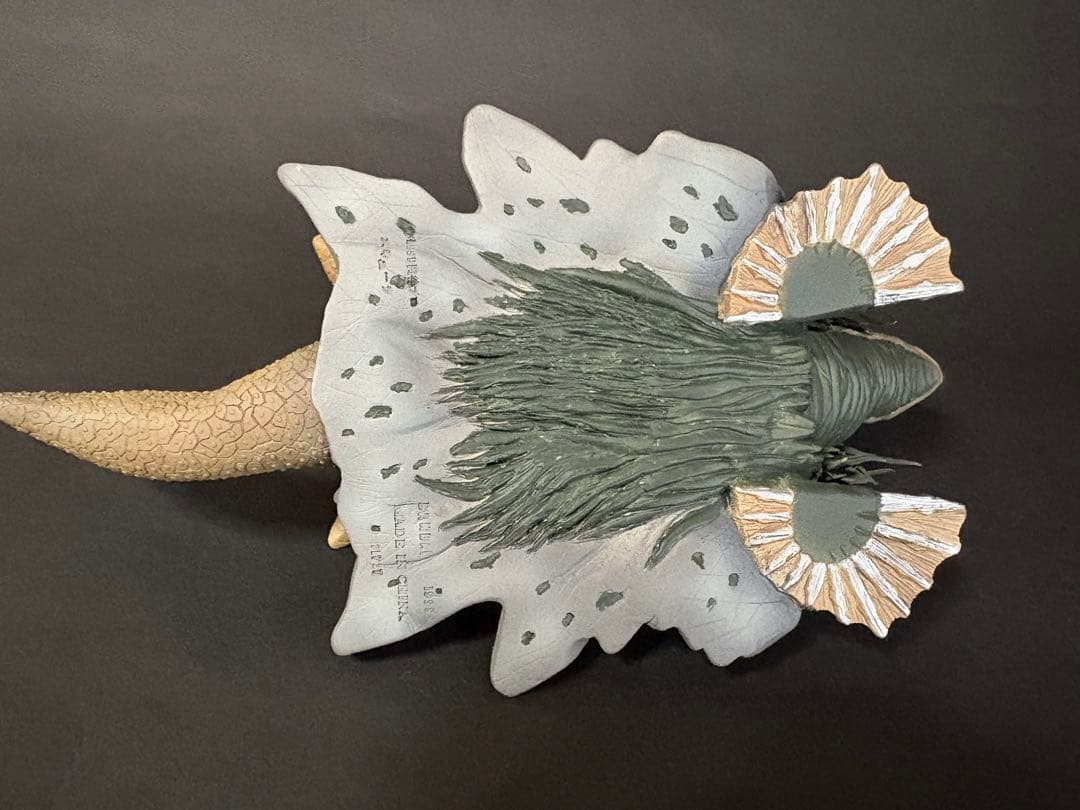 ご依頼品　巨大顎海獣スキューラ　ソフビ　改修　リペイント