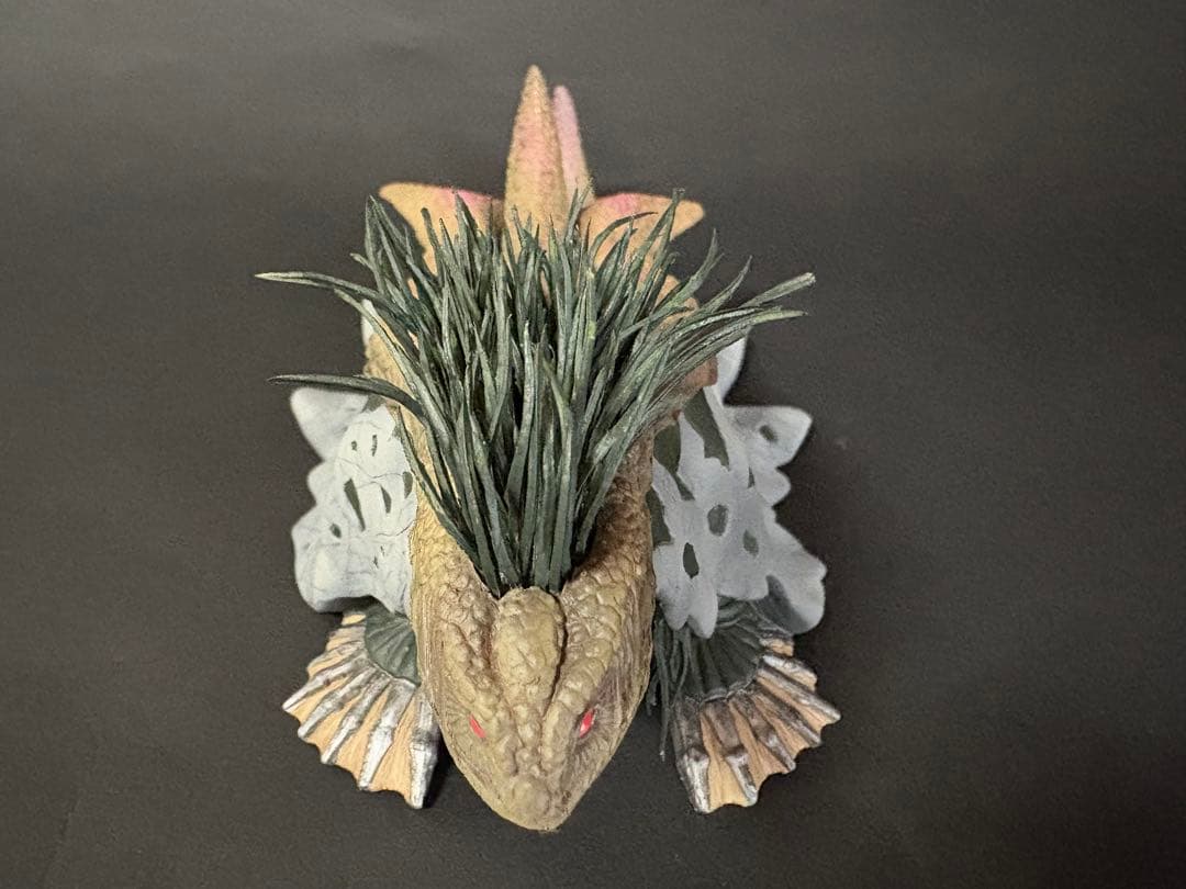 ご依頼品　巨大顎海獣スキューラ　ソフビ　改修　リペイント