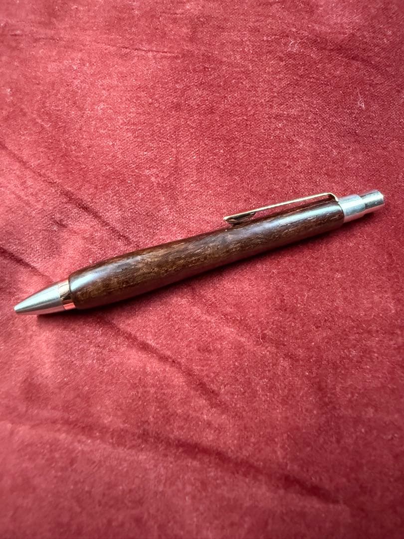 ウッドペンクラフト　ショートボールペン　インドローズウッドオーロラ杢