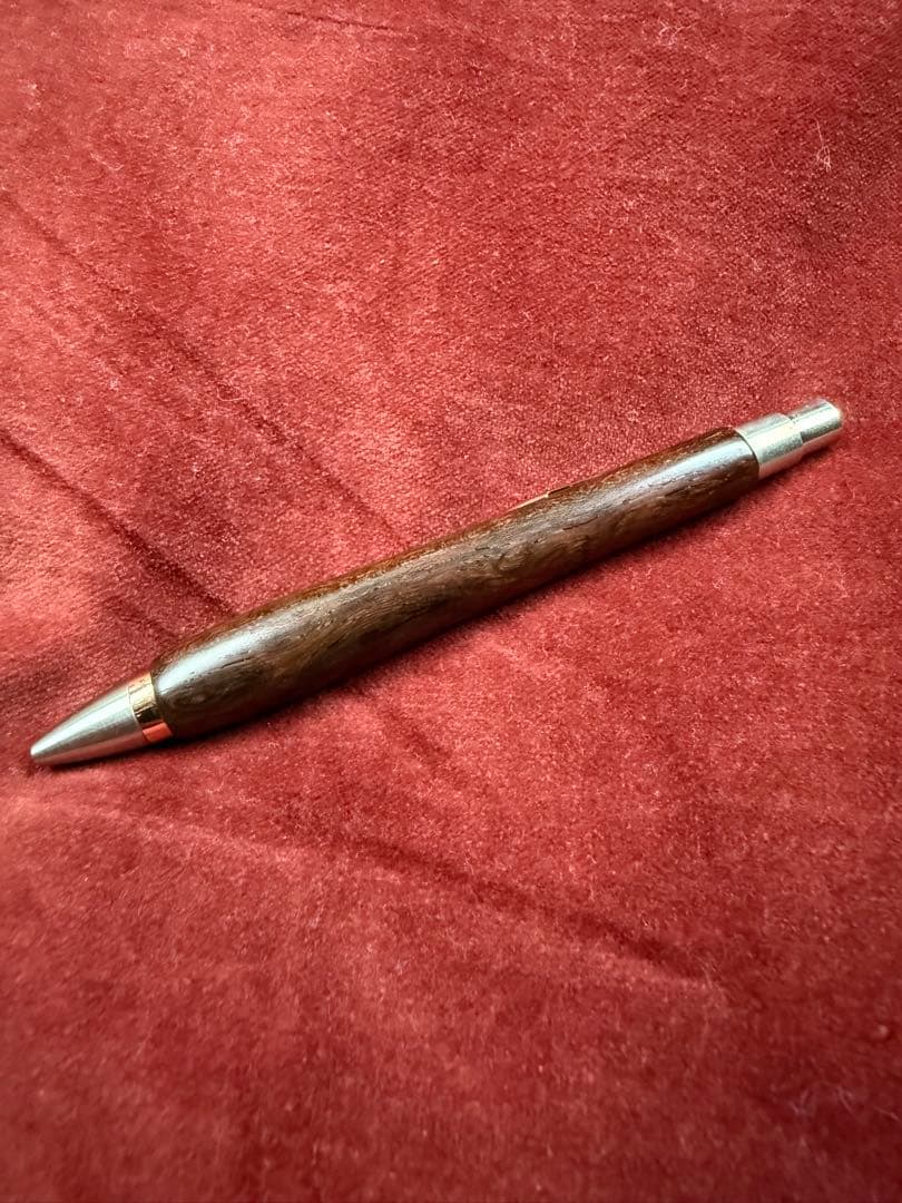 ウッドペンクラフト　ショートボールペン　インドローズウッドオーロラ杢