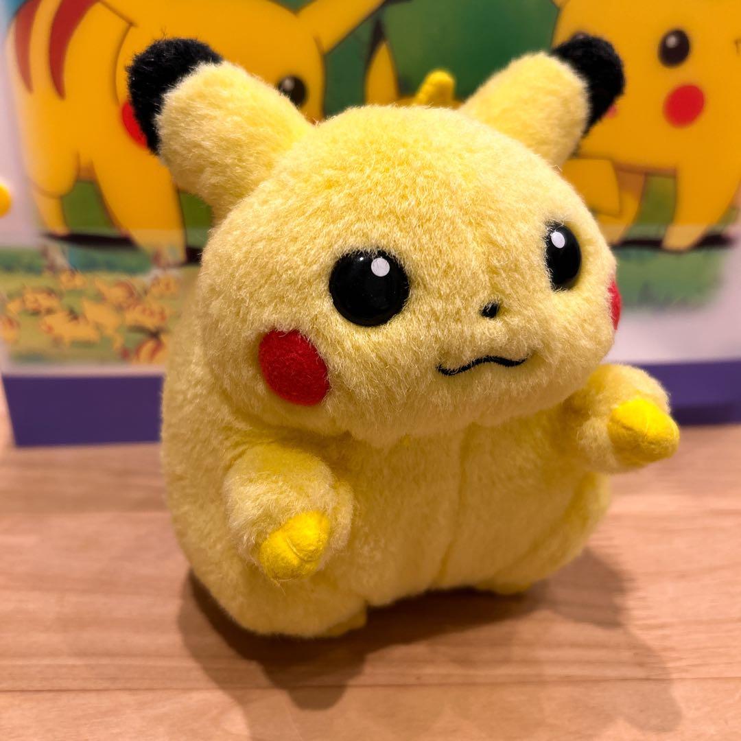 お顔可愛め　TOMY ピカチュウ ポケモン 初期 ぬいぐるみ