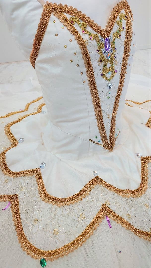 【オーロラ姫、ライモンダ、森の女王】 チャコットバレエ衣裳 美品・新品同様 ６号