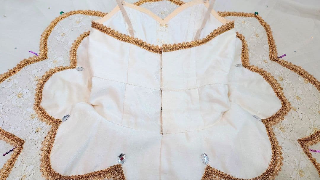 【オーロラ姫、ライモンダ、森の女王】 チャコットバレエ衣裳 美品・新品同様 ６号