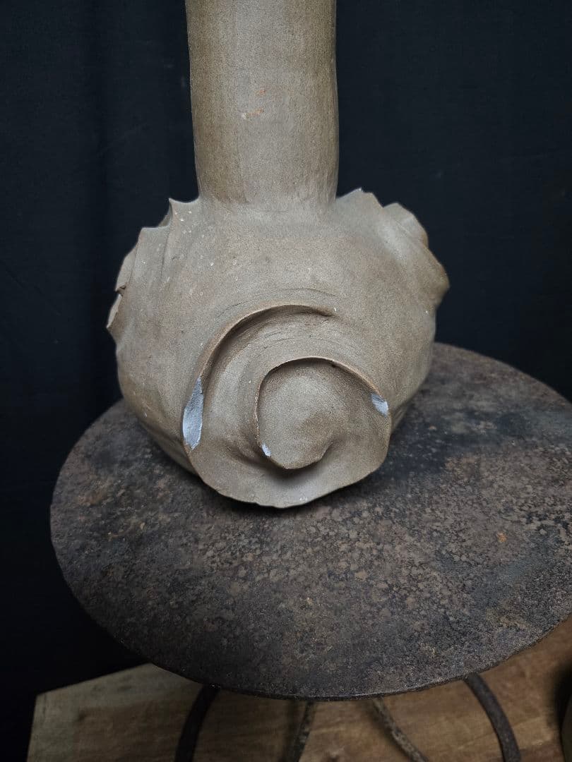 一部欠けあるもスペシャル陶器のオブジェ　インテリアに渦巻き模様約40cm