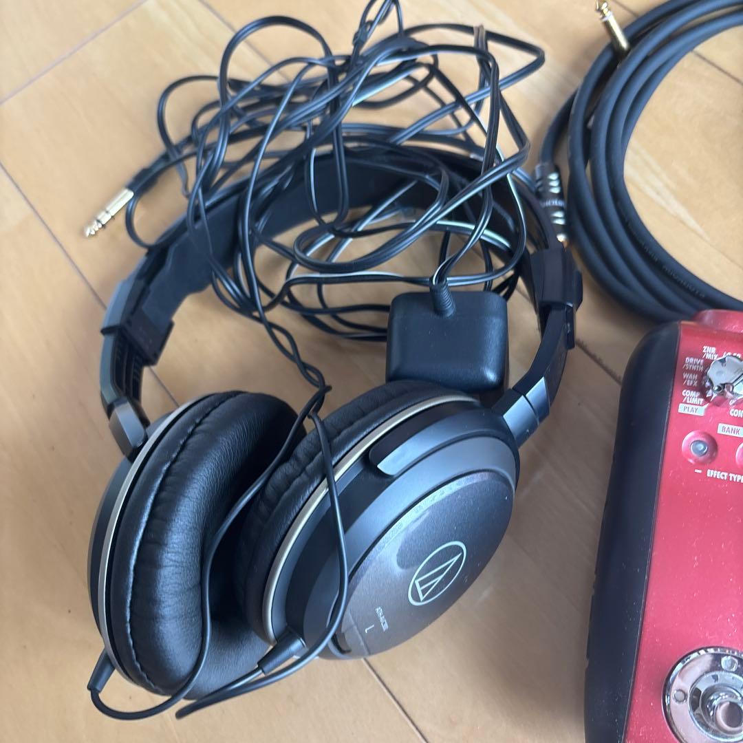 ZOOM B2.1u ベースエフェクター、ヘッドフォン、ケーブルセットで売ります