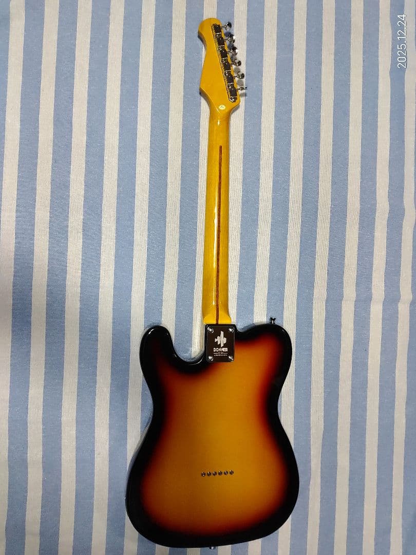 DonnerのテレキャスターThinlineタイプのDJC-1000Sほぼ未使用