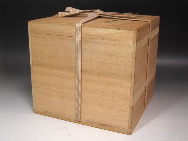 ☆　14代酒井田柿右衛門　錦粟鳥文花瓶　☆y528