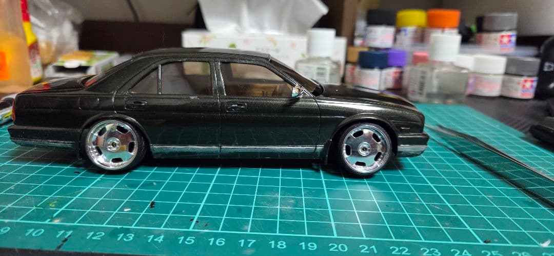 アオシマ　Y32シーマ　完成品