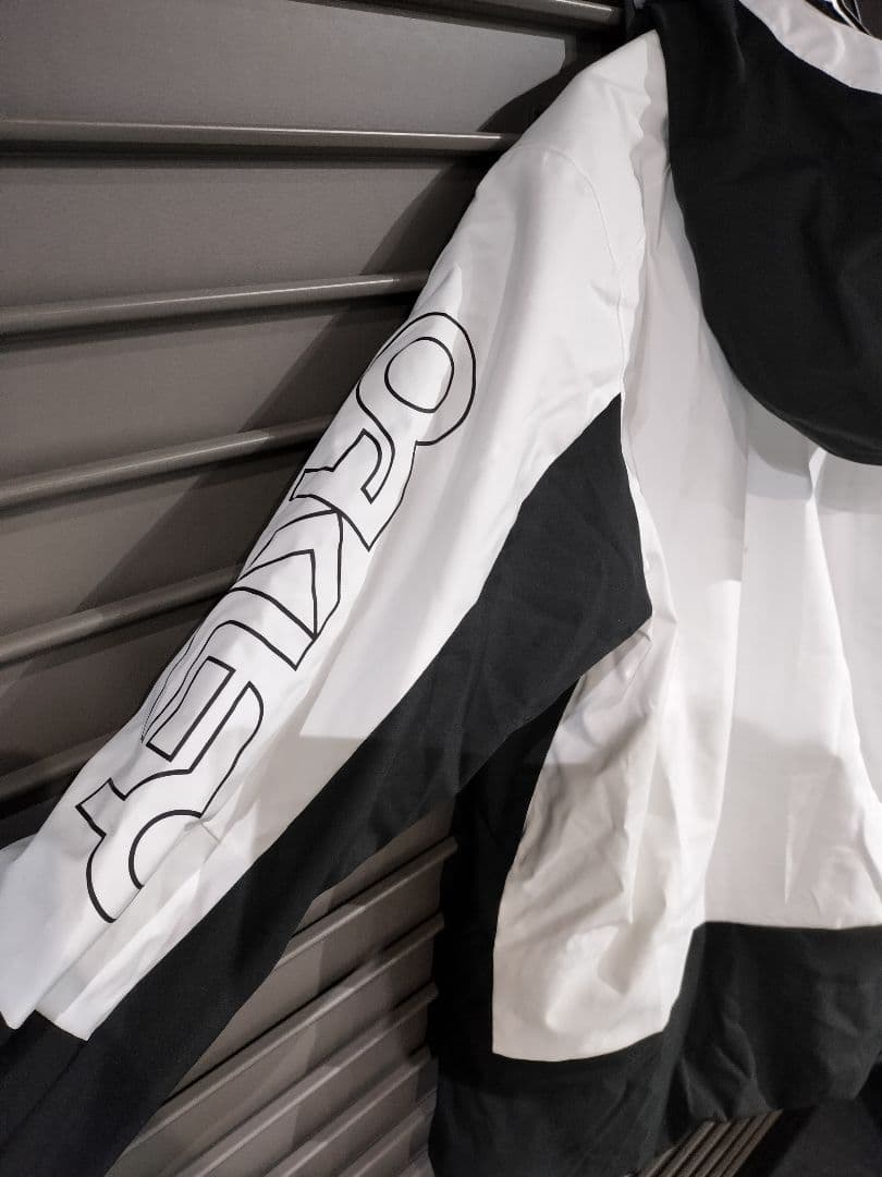 OAKLEY スノーボードウェア　Lサイズ　オークリー