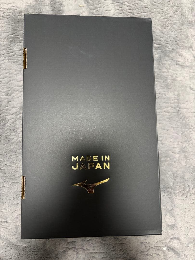 モレリアネオ4β PLATINUM SILVER PAC 27.0センチ