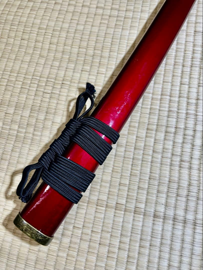 模造刀 太刀　※赤い鞘で刀身に樋のある刀！