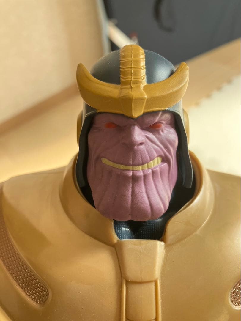 ビッグサイズ　サノス　アクションフィギュア　中古