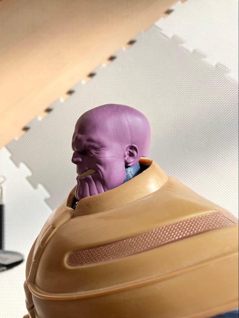 ビッグサイズ　サノス　アクションフィギュア　中古