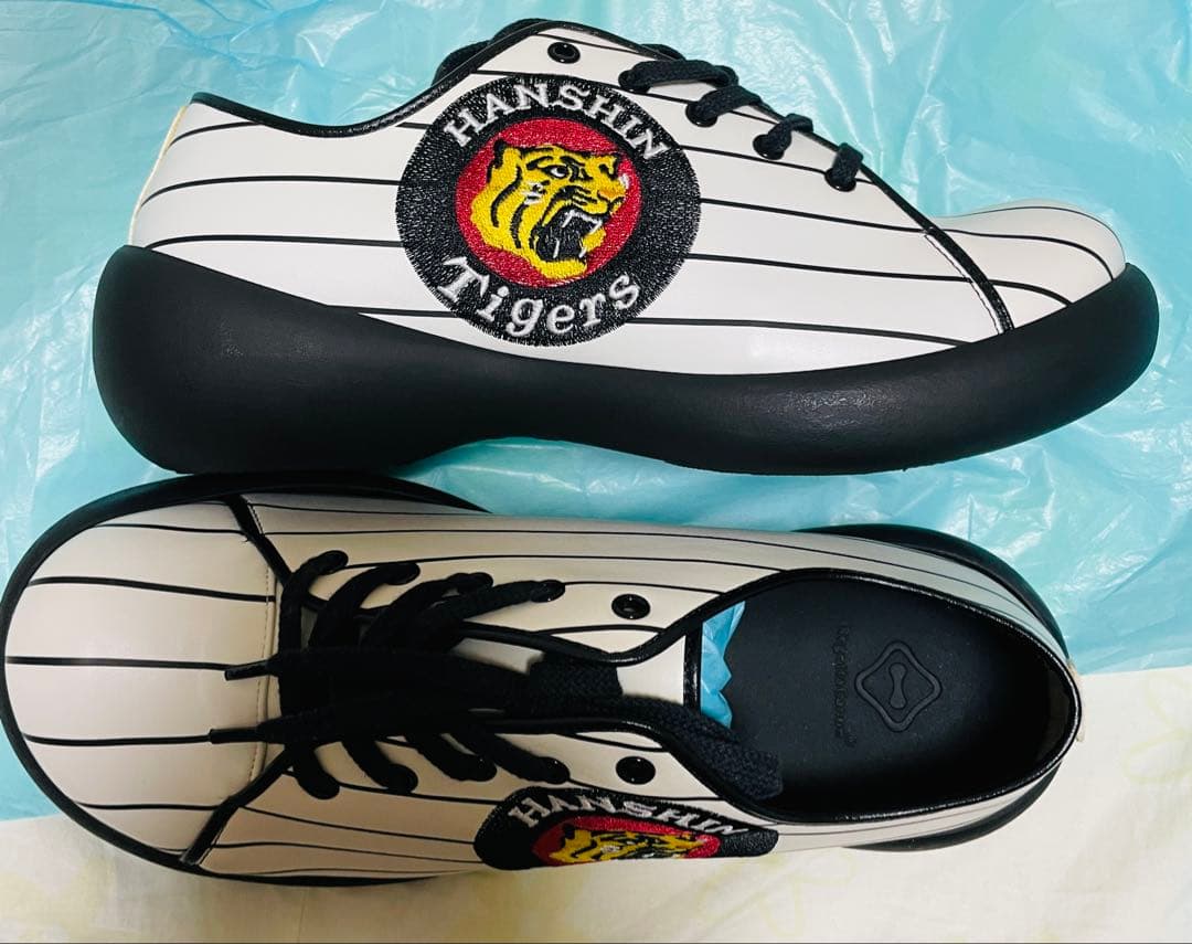 阪神タイガース ストライプスニーカー HT1003